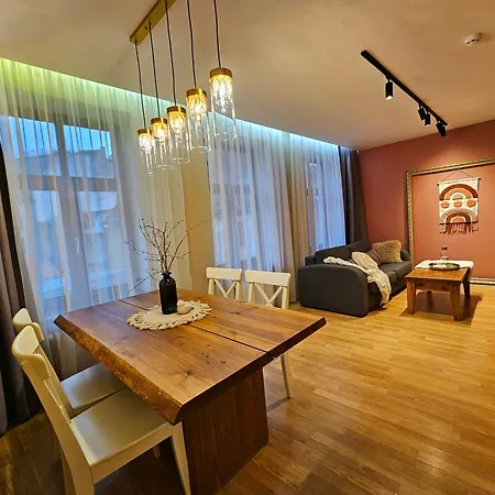 Silversmith's In Old