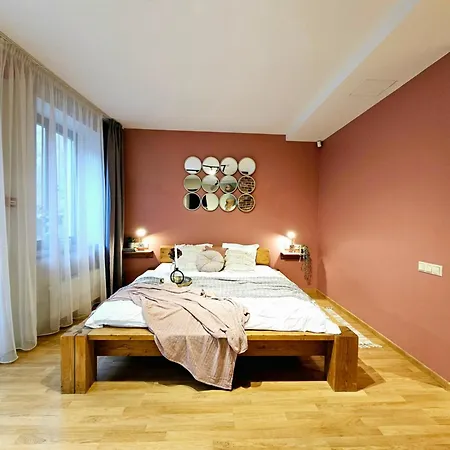 Silversmith's In Old Apartament