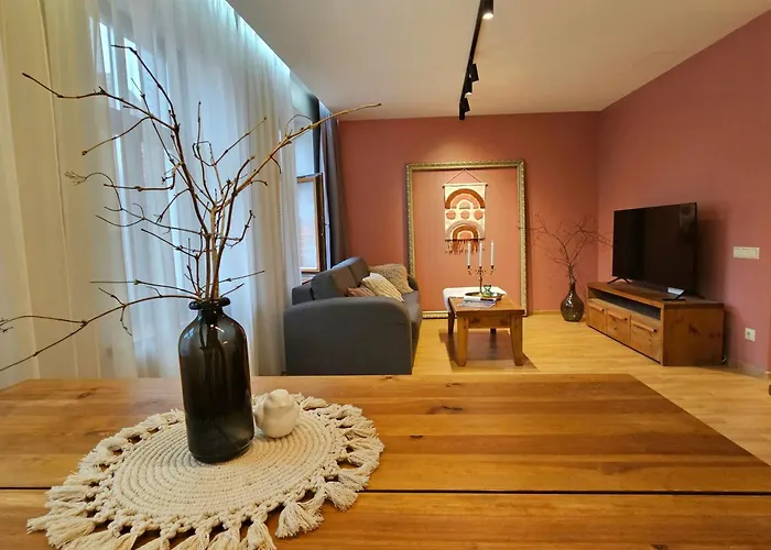 Silversmith's In Old Appartement *