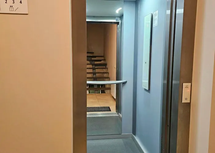 Silversmith's In Old