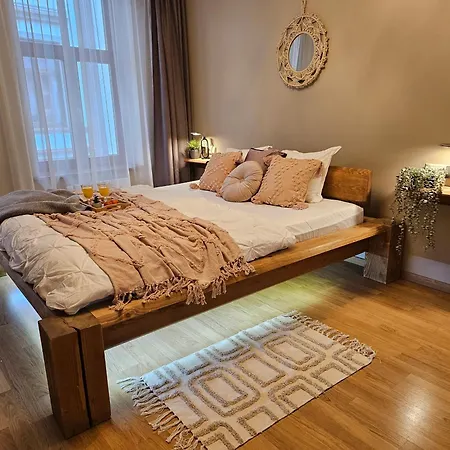 Silversmith's In Old