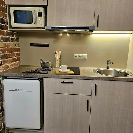 Silversmith's In Old Daire *